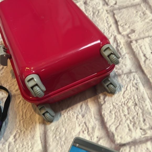 Journey girls travel set rolling suitcase for 18” dolls - Picture 6 of 6